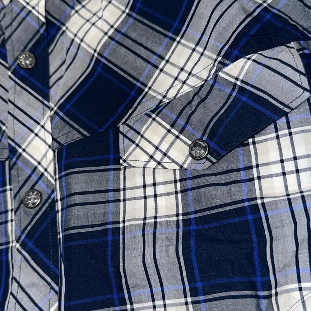 Express button down - Picture 3 of 5